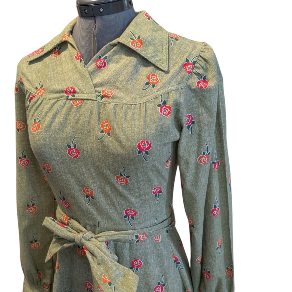 60s 70s Vintage Women's Floral Dress Green Orange Tie Waist Dagger Collar Groovy